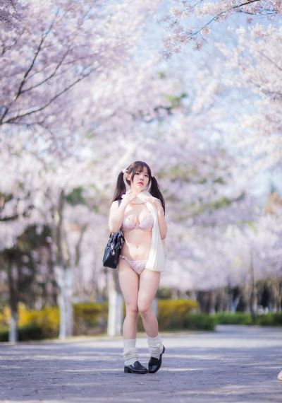 丰满女邻居的嫩苞湛_1080电影在线观看