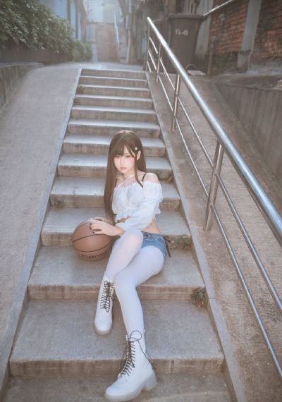 欧美长发美女歌手_720在线观看完整版