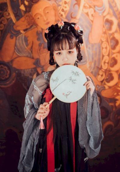 欧美系妆容特点_1080P免费在线播放