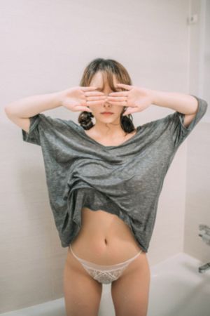 欧美比基尼名模海滩视频_BD免费全集观看