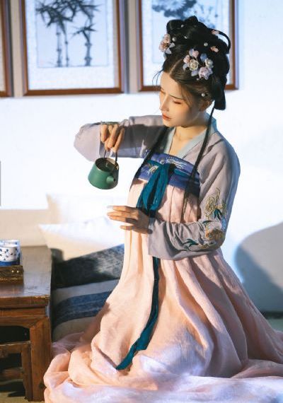 国产经典三级合集电影迅雷_午夜在线观看完整版